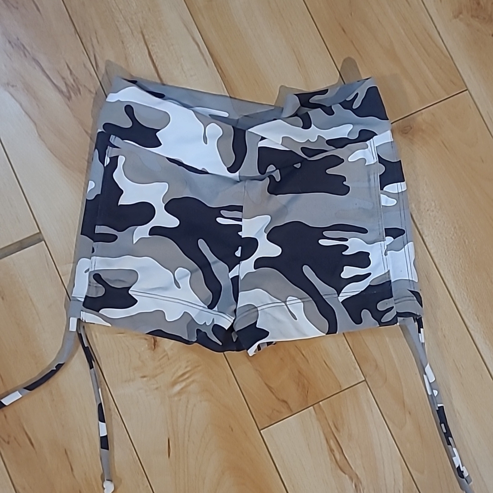 Celestial Bodiez size small shorts